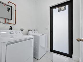 2250 NW 7th Ct, Fort Lauderdale FL 33311