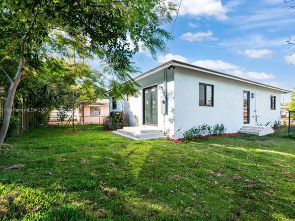 2250 NW 7th Ct, Fort Lauderdale FL 33311