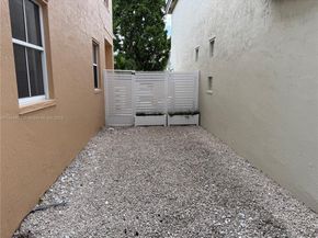 6955 SW 148th Ln, Davie FL 33331