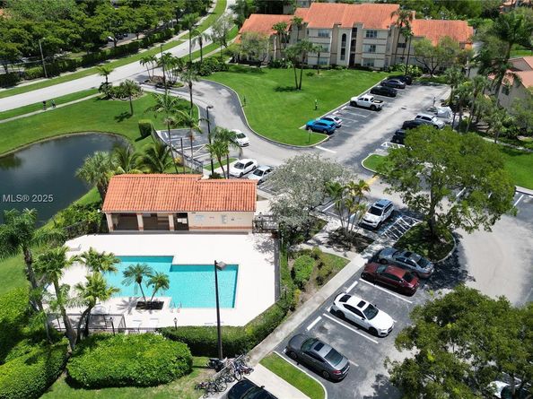 3420 N Pinewalk Dr N 713, Margate FL 33063