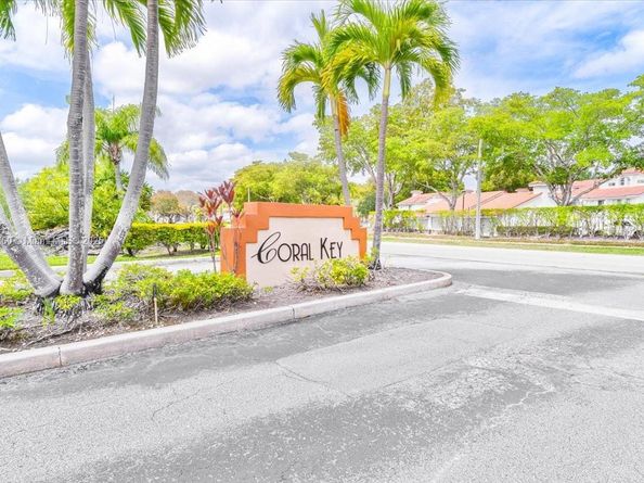 3420 N Pinewalk Dr N 713, Margate FL 33063