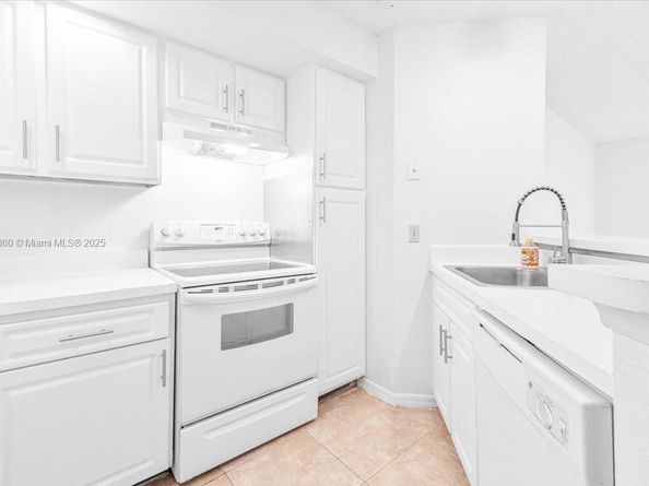 3420 N Pinewalk Dr N 713, Margate FL 33063
