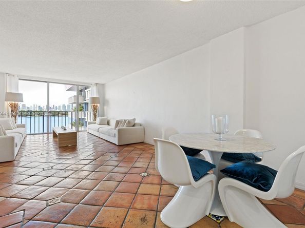 800 West Ave 831, Miami Beach FL 33139