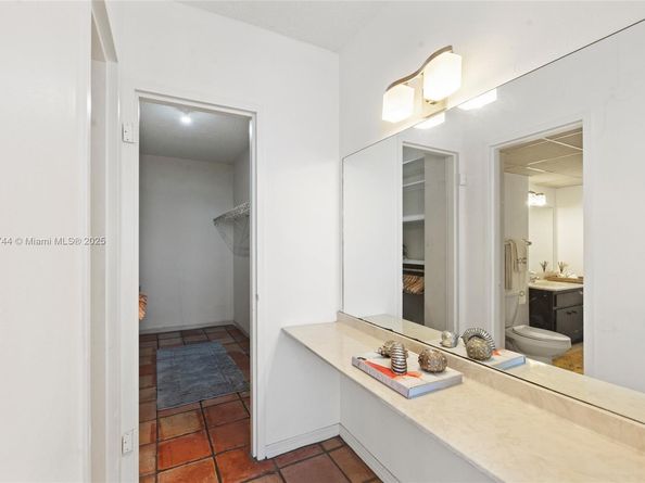 800 West Ave 831, Miami Beach FL 33139