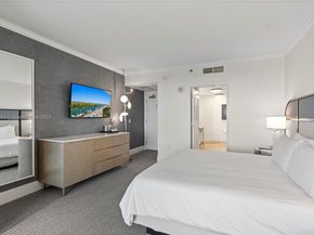 4401 Collins Ave 1017, Miami Beach FL 33140