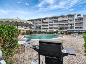329 SE 3rd St 502T, Hallandale Beach FL 33009