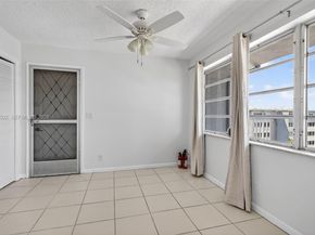 329 SE 3rd St 502T, Hallandale Beach FL 33009