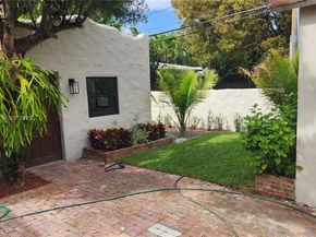 85 Deer Run, Miami Springs FL 33166