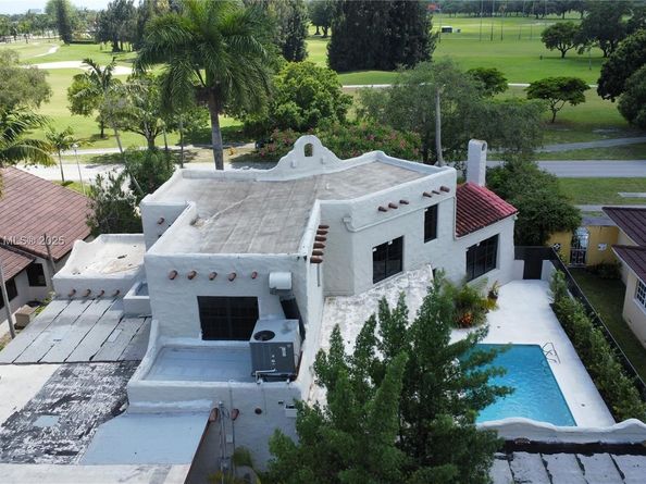 85 Deer Run, Miami Springs FL 33166