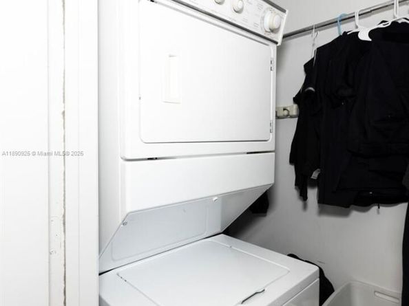 1830 S Ocean Dr 4807, Hallandale Beach FL 33009