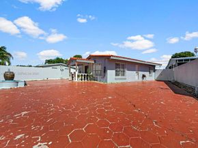 871 SE 5th Pl, Hialeah FL 33010