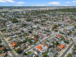 871 SE 5th Pl, Hialeah FL 33010