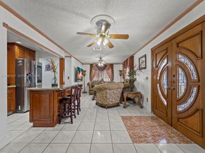 871 SE 5th Pl, Hialeah FL 33010