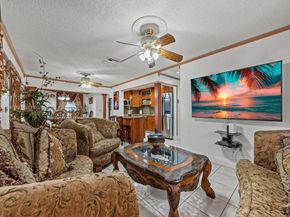 871 SE 5th Pl, Hialeah FL 33010