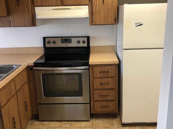 16465 NE 22nd Ave 617, North Miami Beach FL 33160