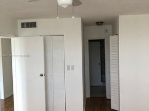 16465 NE 22nd Ave 617, North Miami Beach FL 33160