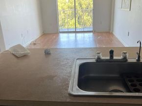 16465 NE 22nd Ave 617, North Miami Beach FL 33160