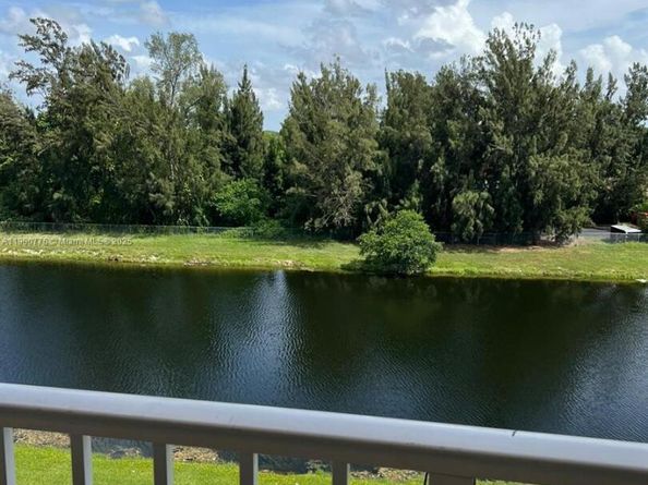 16465 NE 22nd Ave 617, North Miami Beach FL 33160