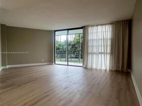 20500 W Country Club Dr 308, Aventura FL 33180