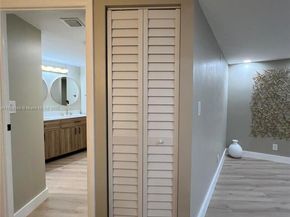 20500 W Country Club Dr 308, Aventura FL 33180