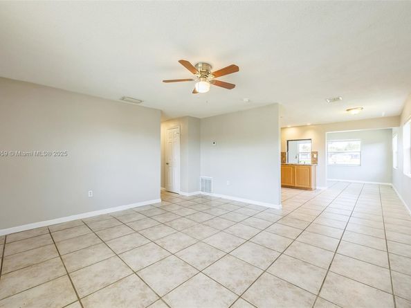 6901 NW 28th St, Sunrise FL 33313