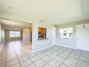 6901 NW 28th St, Sunrise FL 33313