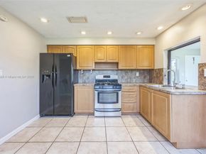 6901 NW 28th St, Sunrise FL 33313