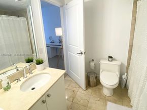 170 SE 14th St 1504, Miami FL 33131