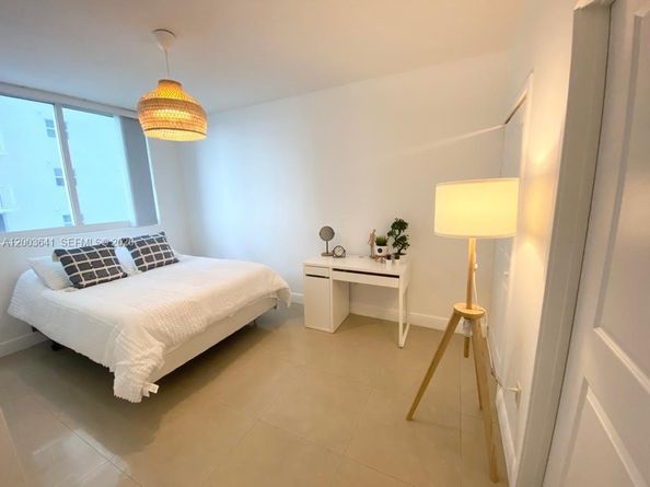 170 SE 14th St 1504, Miami FL 33131