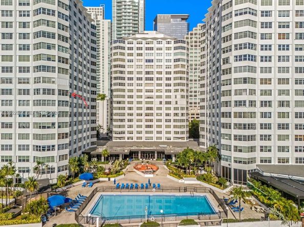 905 Brickell Bay Dr 931, Miami FL 33131