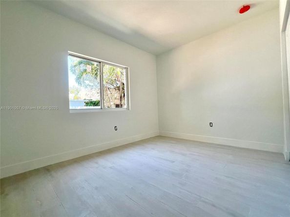 6820 NW 6th Ct, Miami FL 33150