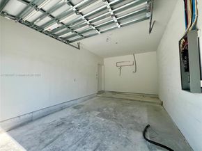 6820 NW 6th Ct, Miami FL 33150