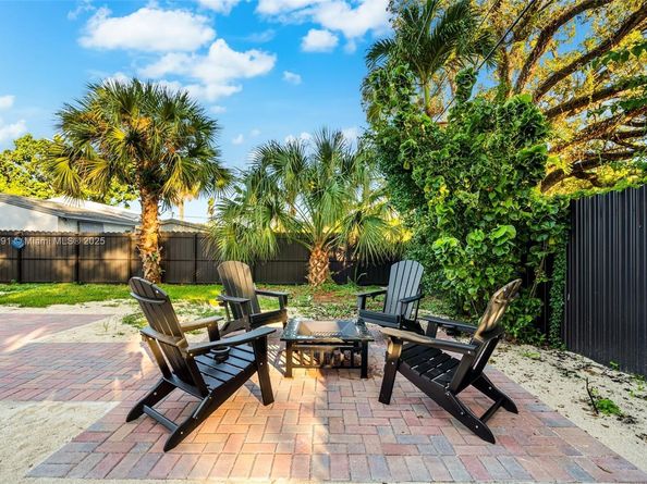 1310 SW 28th St, Fort Lauderdale FL 33315