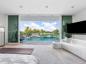 1011 W 48th St, Miami Beach FL 33140