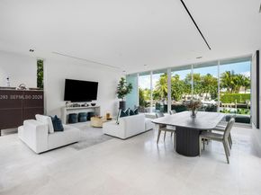 1011 W 48th St, Miami Beach FL 33140