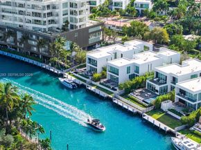 1011 W 48th St, Miami Beach FL 33140