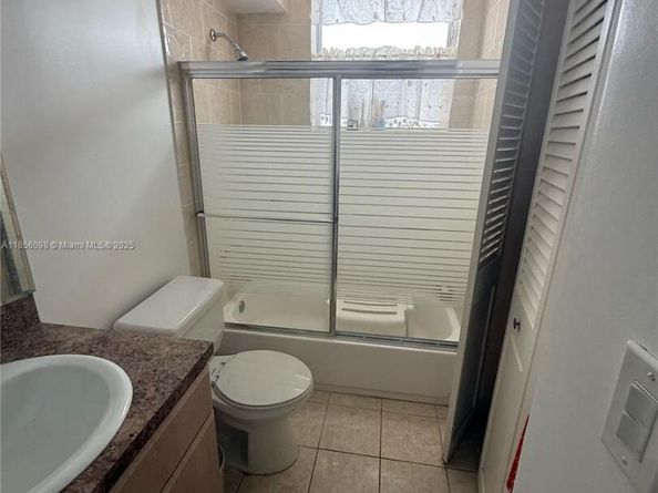 18555 NE 14th Ave 514, Miami FL 33179