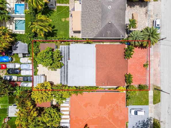 2761 SW 33rd Ct, Miami FL 33133