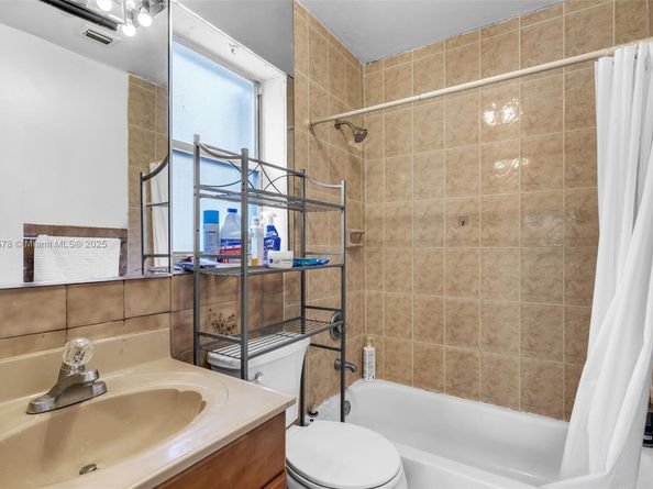 2761 SW 33rd Ct, Miami FL 33133