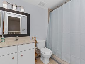 9722 NW 23rd Ct, Pembroke Pines FL 33024