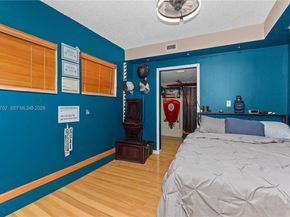 9722 NW 23rd Ct, Pembroke Pines FL 33024