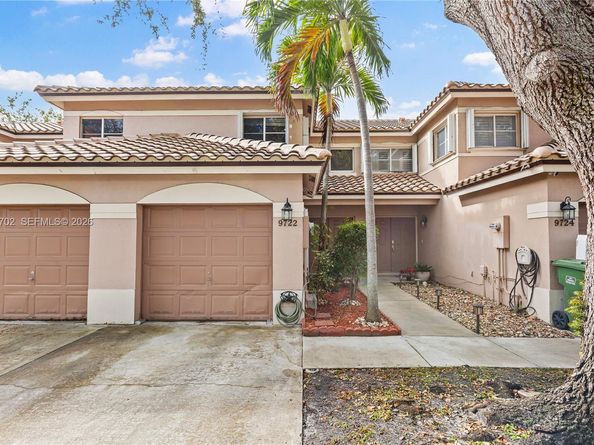 9722 NW 23rd Ct, Pembroke Pines FL 33024