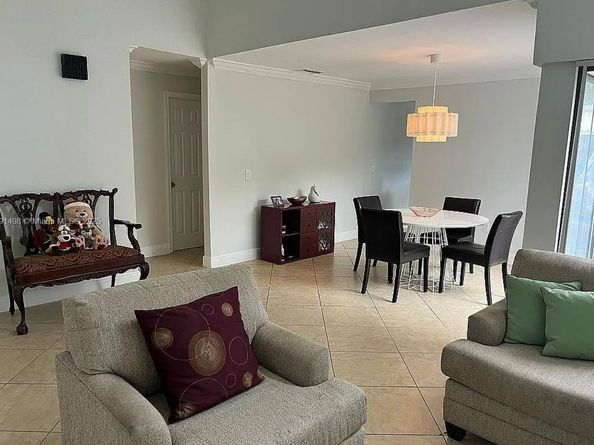 13352 SW 108th St Cir, Miami FL 33186