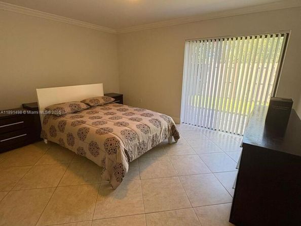 13352 SW 108th St Cir, Miami FL 33186