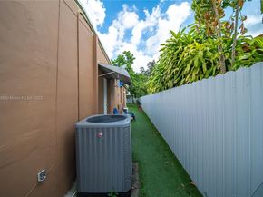 925 E 29th St, Hialeah FL 33013