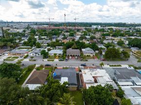 925 E 29th St, Hialeah FL 33013