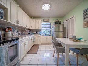 925 E 29th St, Hialeah FL 33013