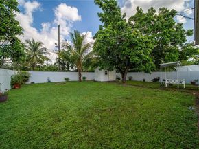 925 E 29th St, Hialeah FL 33013