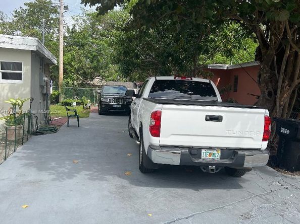 2381 NE 137 St, North Miami Beach FL 33181