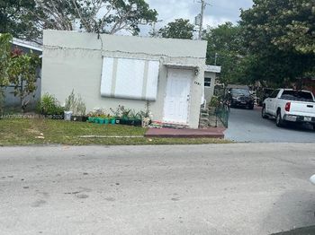 2381 NE 137 St